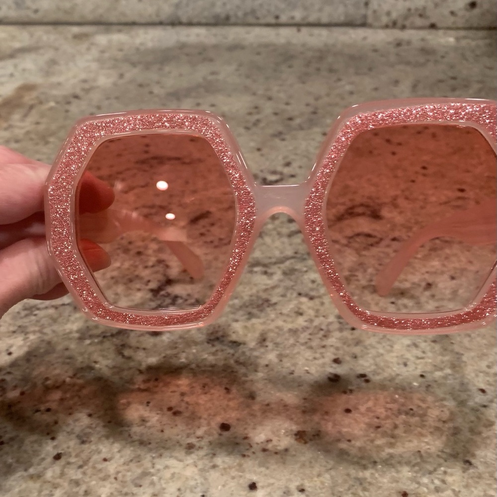 Chic Pink Glitter Sunglasses - Picture 6 of 9
